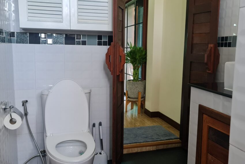 Guestbathroom (2)