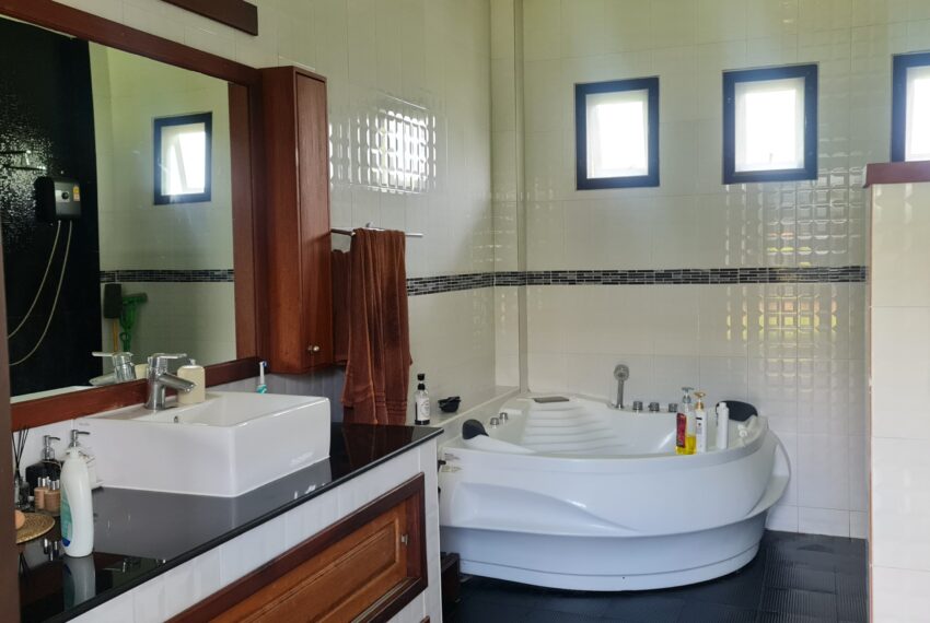 Masterbathroom